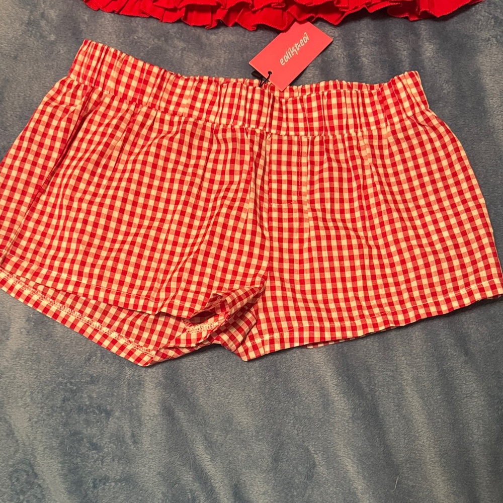 Red Checkered Women Shorts Edikted NWT new with tag size S see matching top.